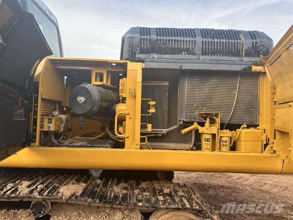 CAT 330DL Гусеничні екскаватори