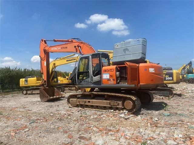 Hitachi ZX240 Гусеничні екскаватори