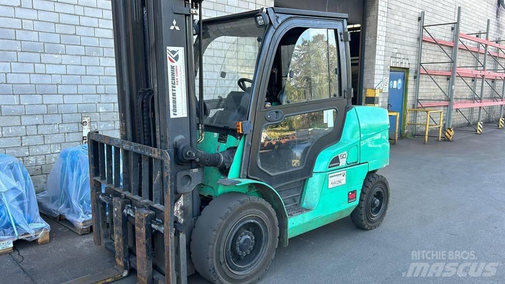Mitsubishi FD 50 Дизельні навантажувачі