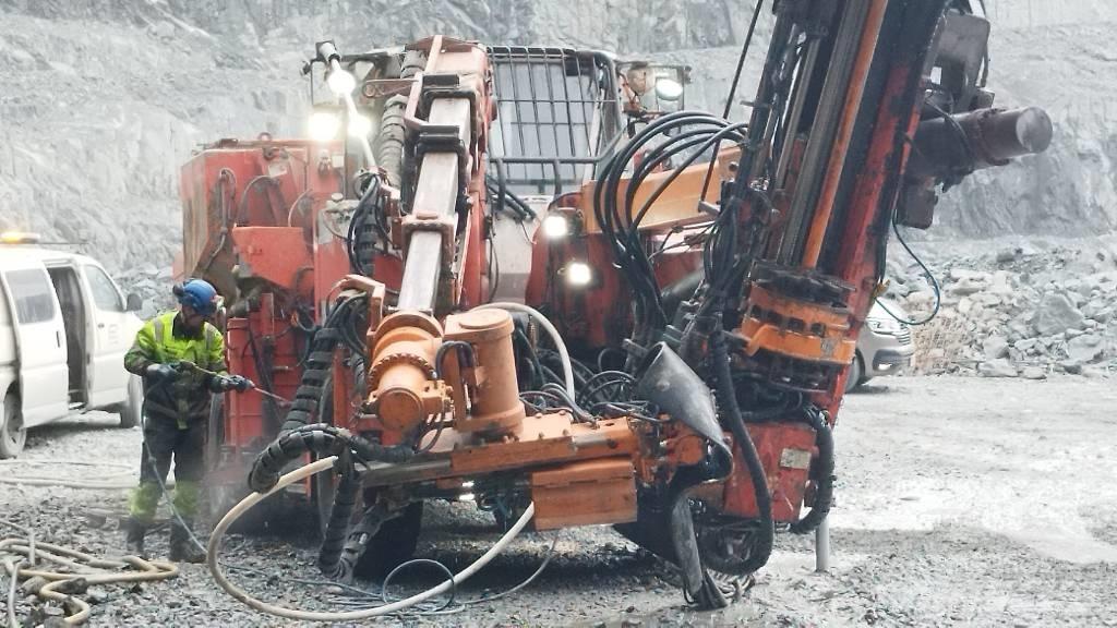Sandvik DS520-TC Установки тросового зміцнення шахт і тунелів
