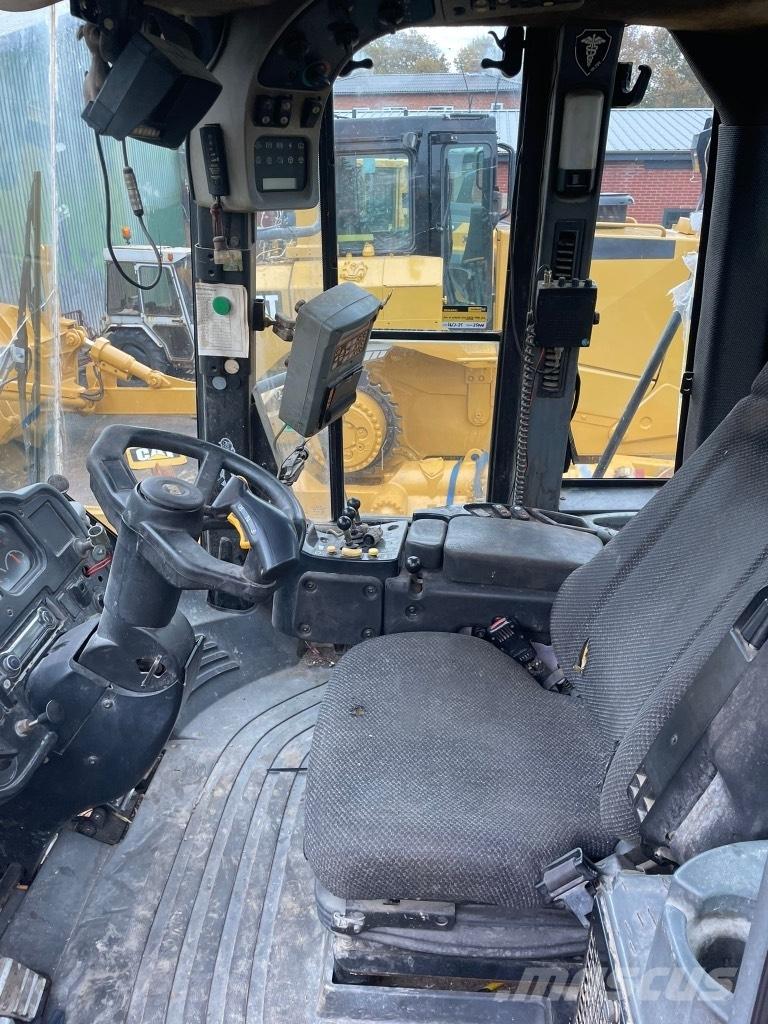 CAT 972H Фронтальні навантажувачі