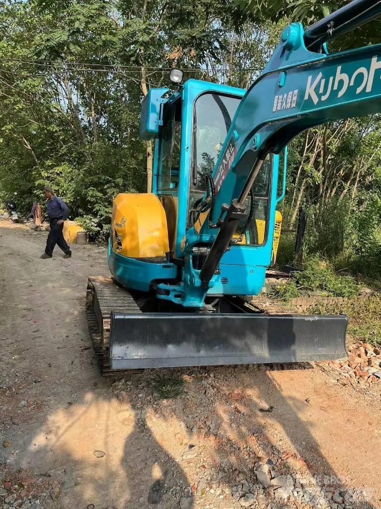 Kubota U35 Гусеничні екскаватори