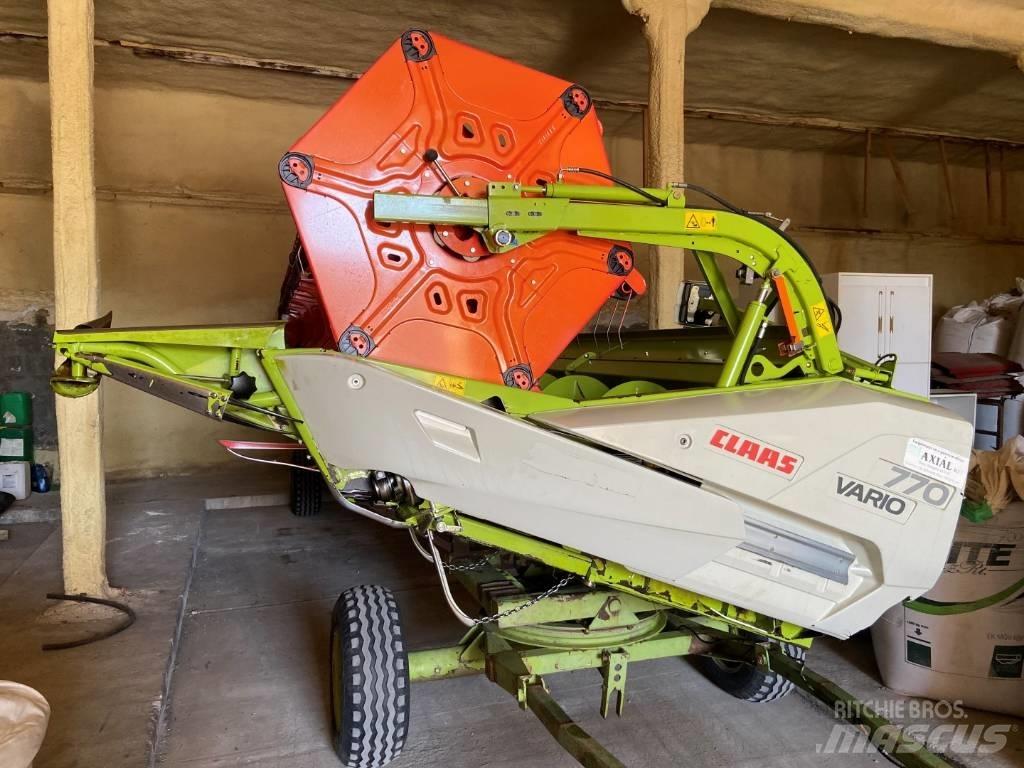 CLAAS Lexion 750 Зернозбиральні комбайни