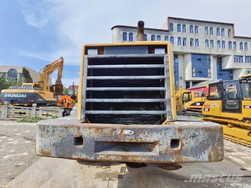 Komatsu WA 500 Фронтальні навантажувачі