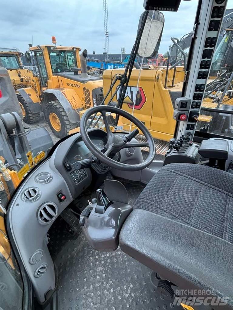 Volvo L90G Фронтальні навантажувачі