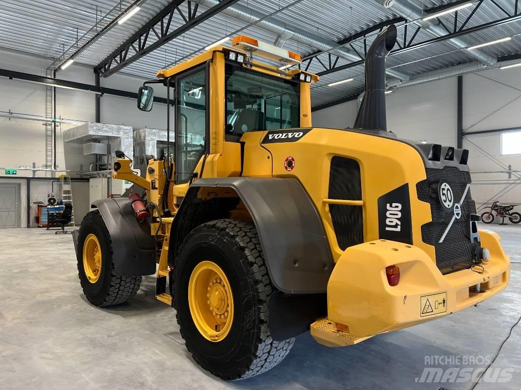 Volvo L90G Фронтальні навантажувачі