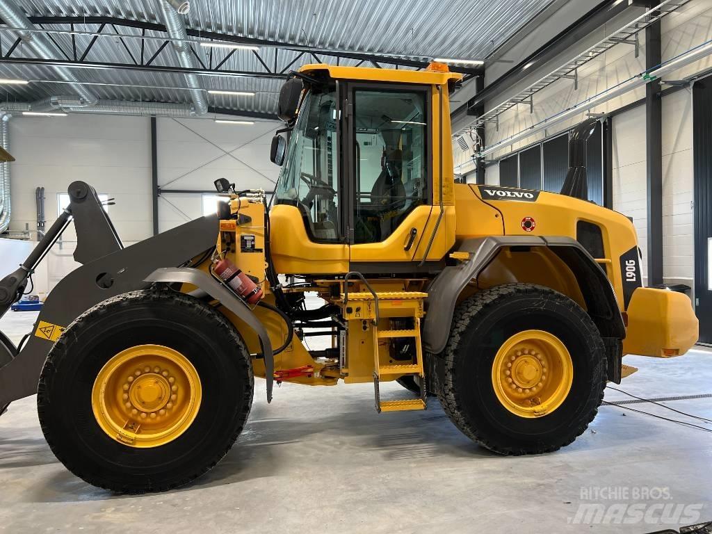 Volvo L90G Фронтальні навантажувачі