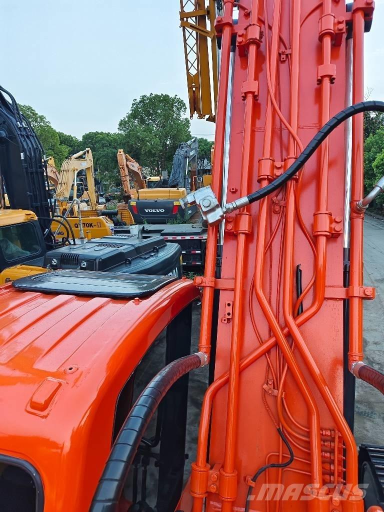 Doosan DX 300 LC Гусеничні екскаватори