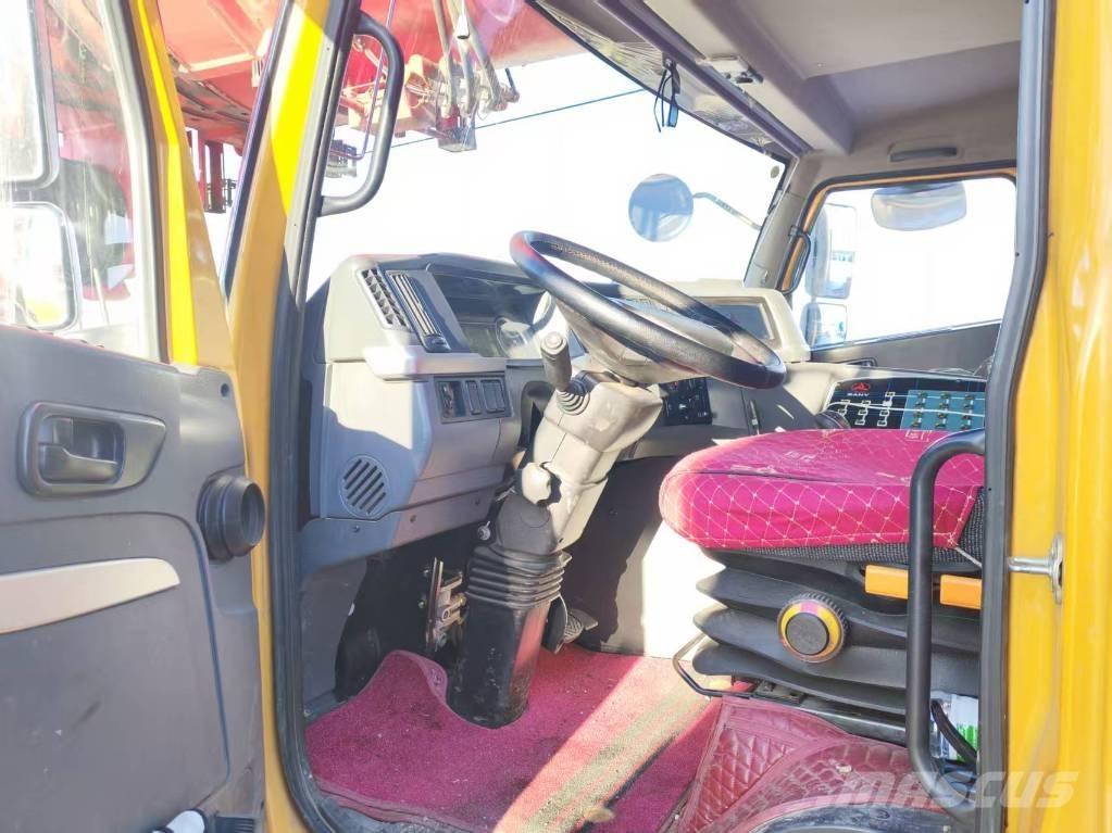 Sany SAC4500T автокрани