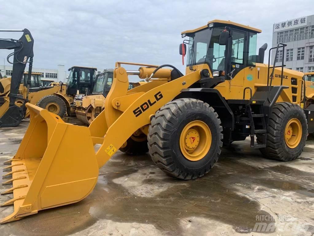 SDLG L956F Фронтальні навантажувачі