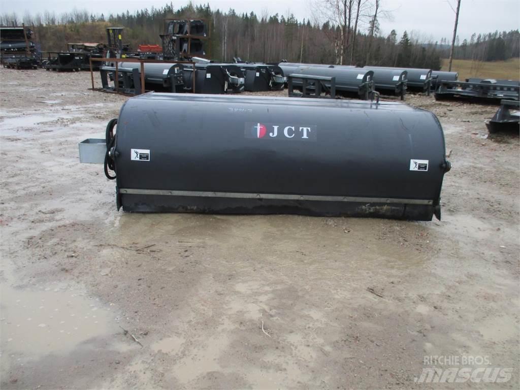  JCT lakaisukone Підмітальні машини