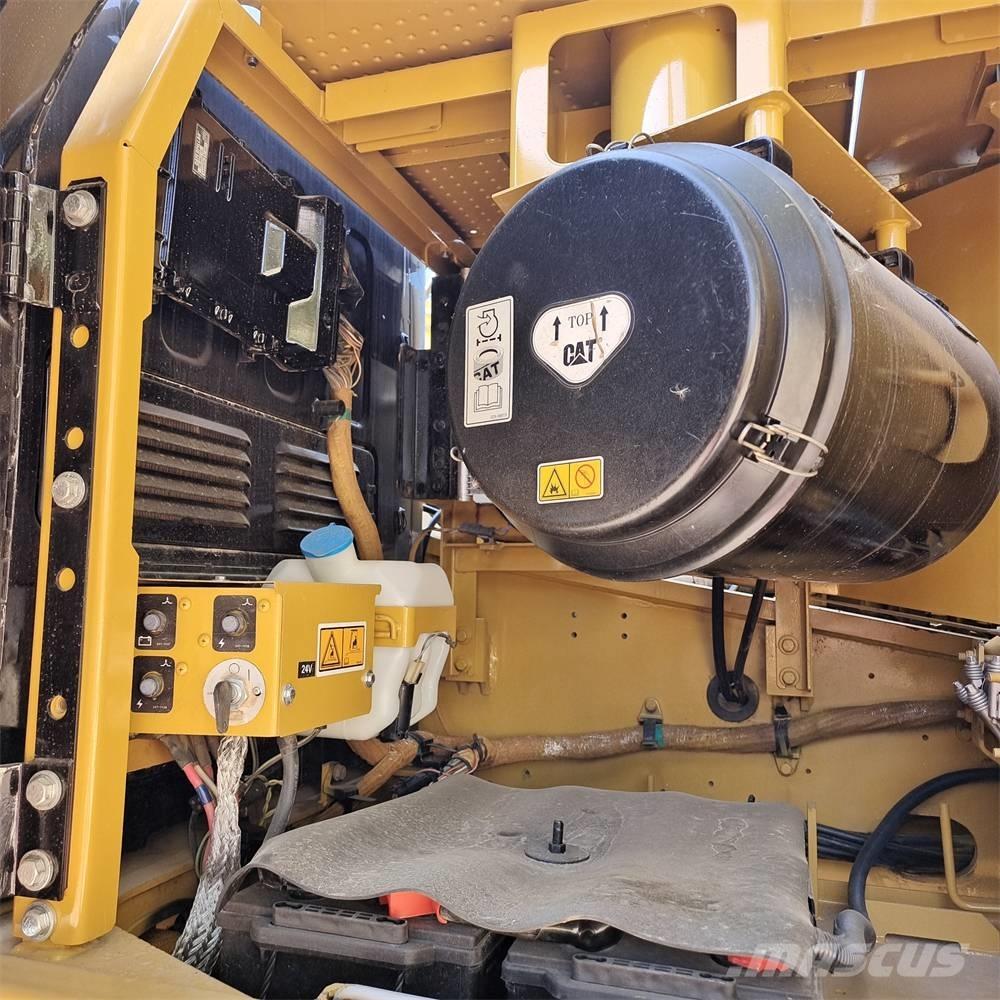 CAT 320 GC Гусеничні екскаватори