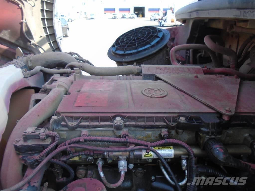 Freightliner M2 112 Самоскиди