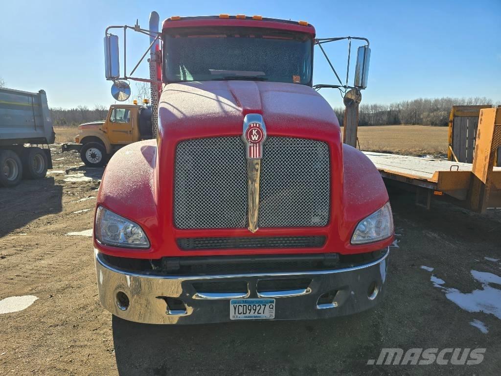 Kenworth T 440 Самоскиди