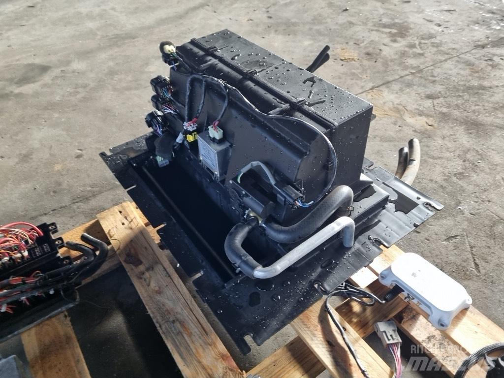 Hyundai HL 940 Електроніка