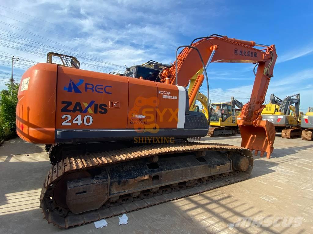 Hitachi ZX 240 Гусеничні екскаватори