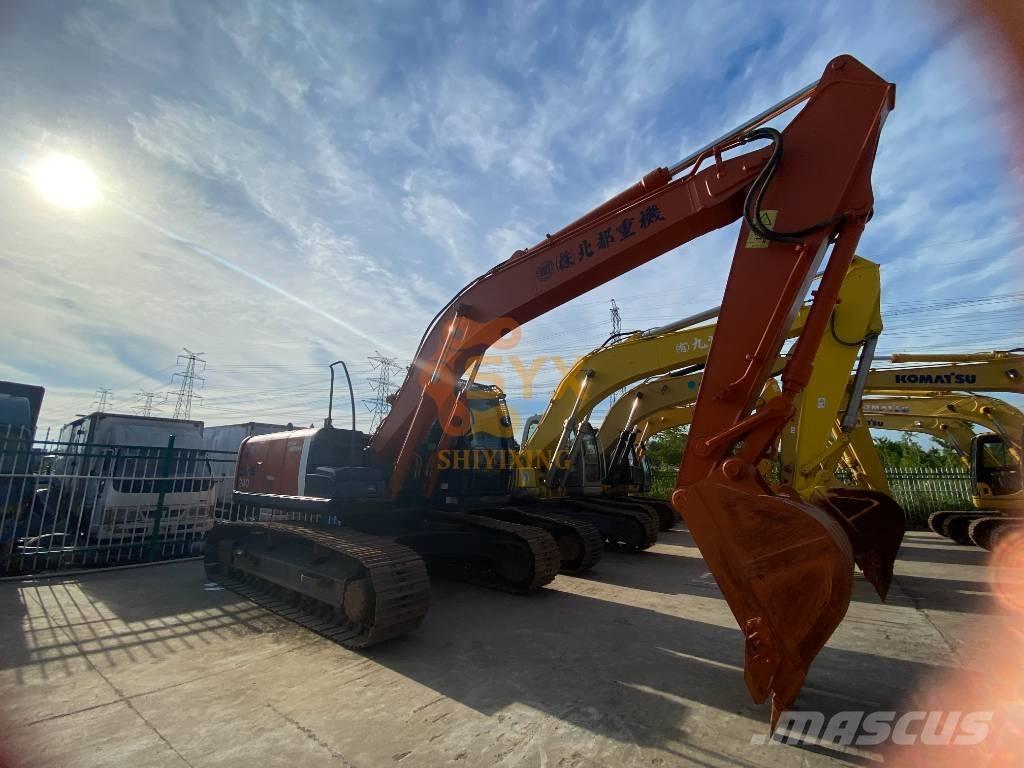 Hitachi ZX 240 Гусеничні екскаватори