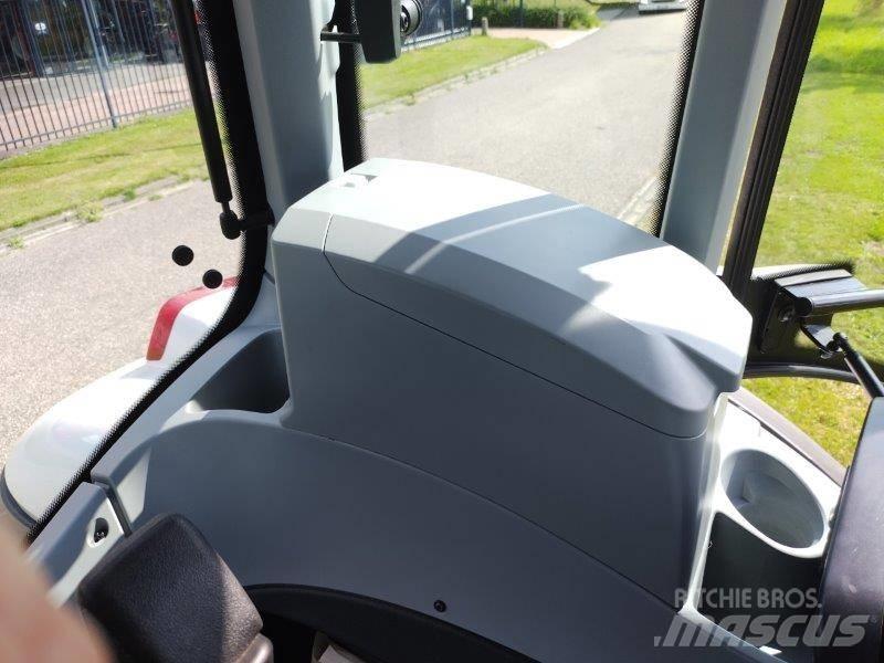 Valtra T 175 A Трактори