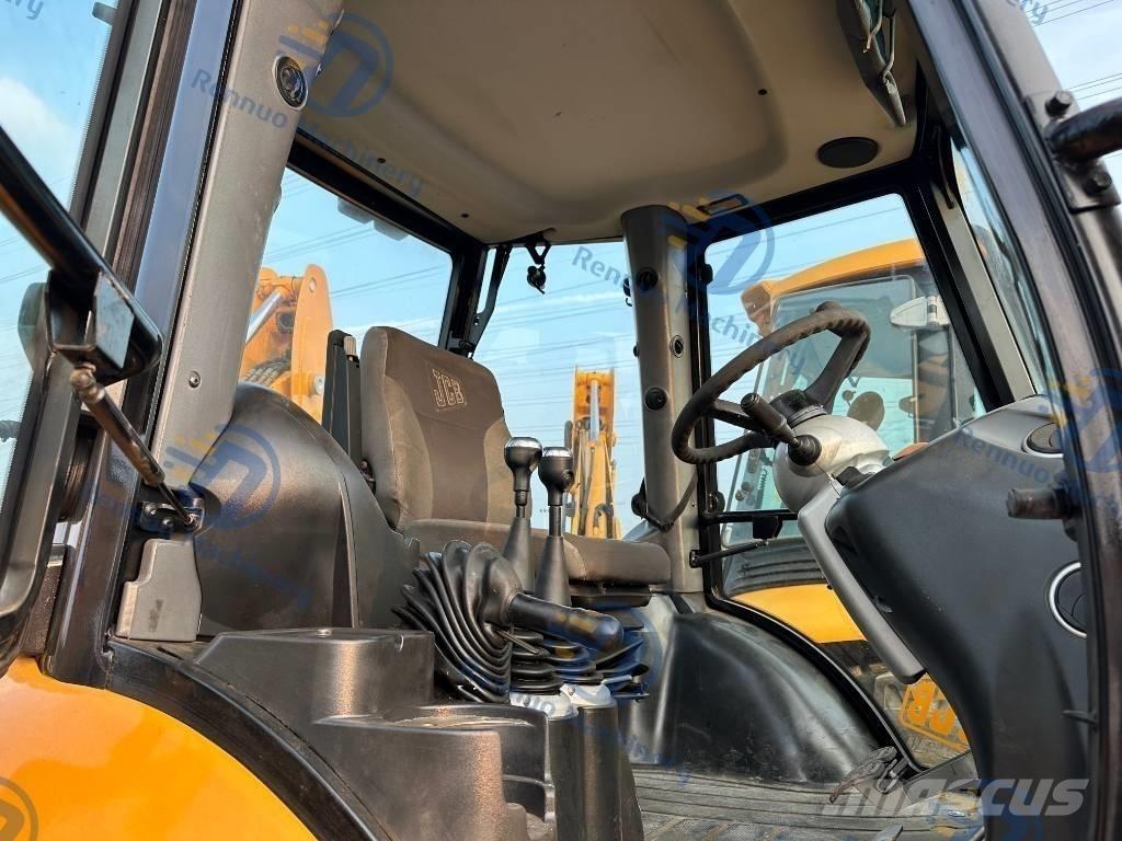 JCB 4 CX Екскаватори-навантажувачі