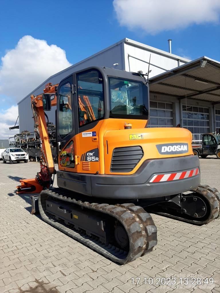 Develon DX 85 R-3 Середні екскаватори 7т. - 12т.
