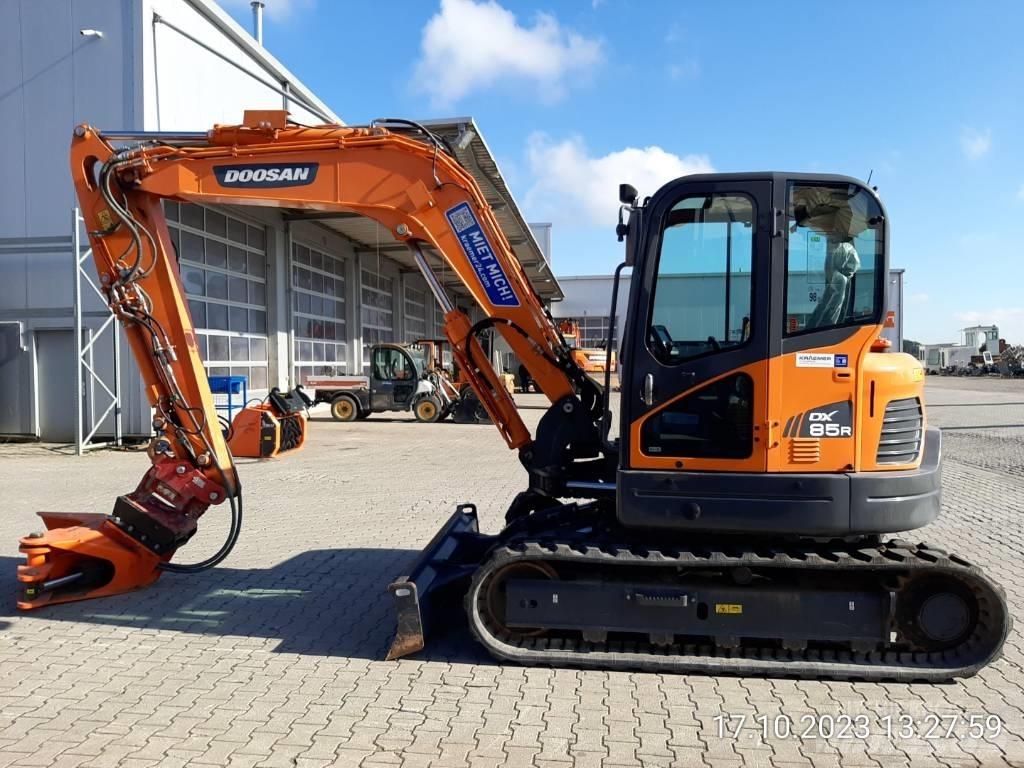 Develon DX 85 R-3 Середні екскаватори 7т. - 12т.