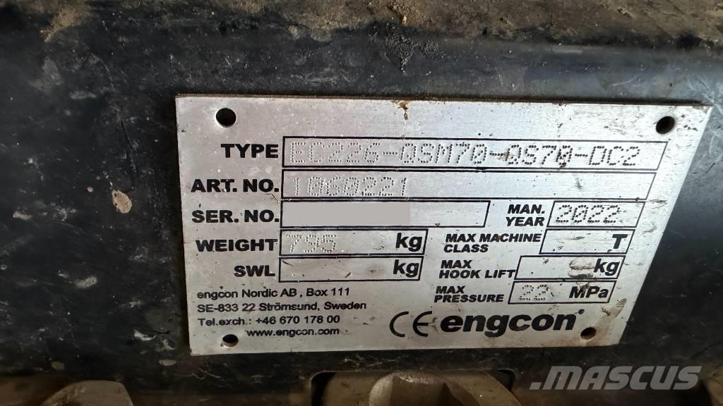 Kobelco SK 210 LC Гусеничні екскаватори