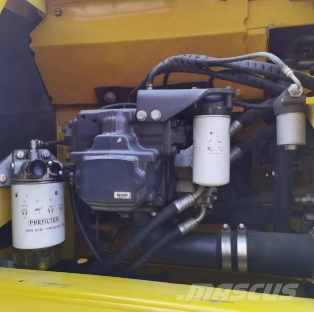 Komatsu PC220-8 Гусеничні екскаватори
