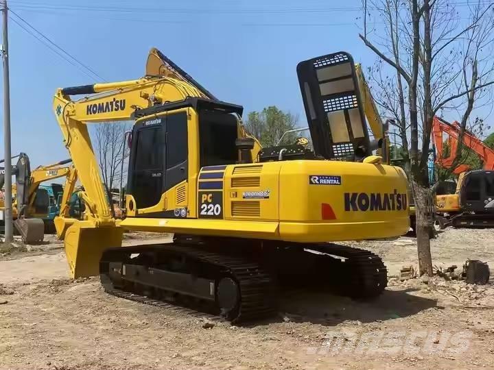 Komatsu PC220-8 Гусеничні екскаватори