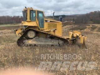 CAT D6N Гусеничні бульдозери