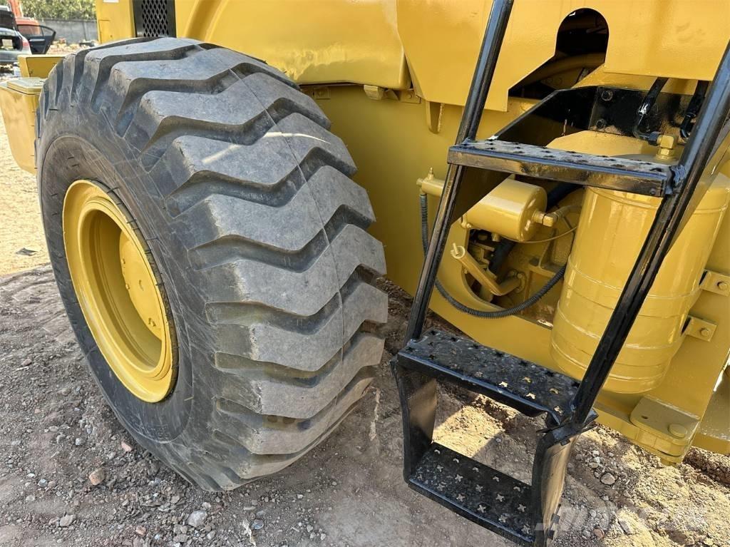 CAT 966 G Фронтальні навантажувачі
