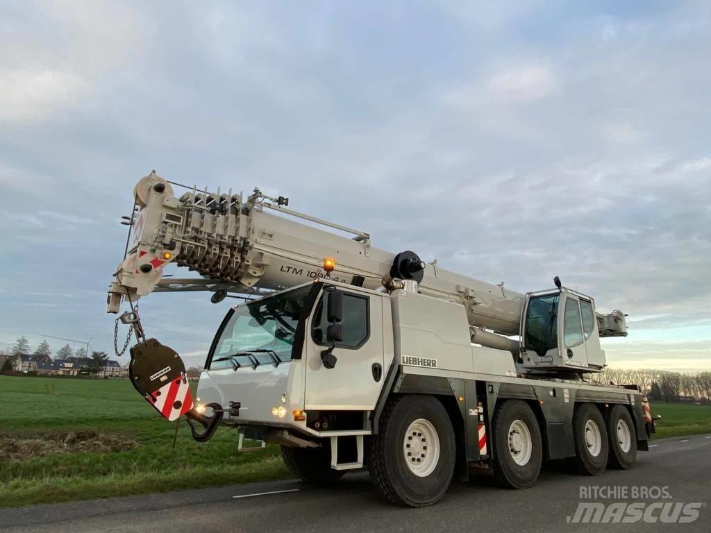 Liebherr LTM1090-4.2 автокрани