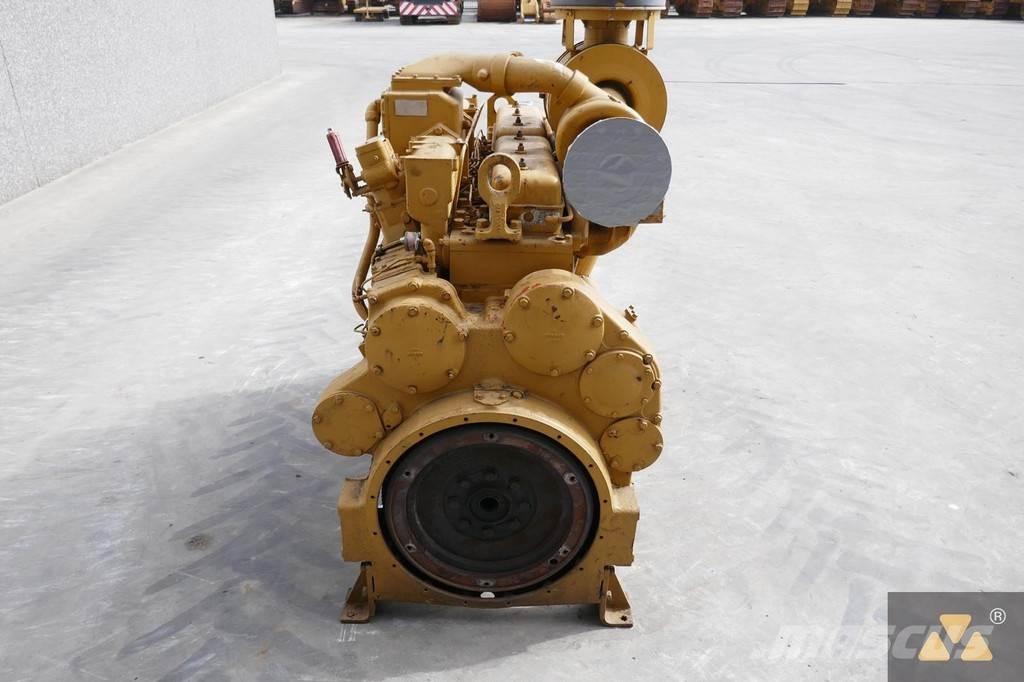 CAT D353E Двигуни
