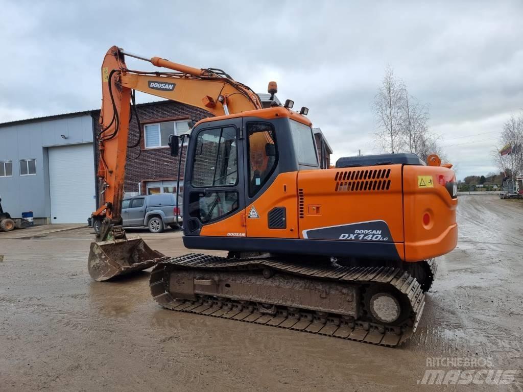 Doosan DX 140 LC Гусеничні екскаватори