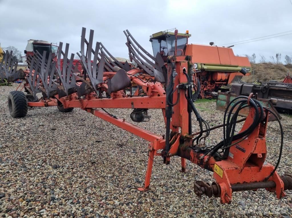 Kuhn Manager 6 Реверсивні плуги