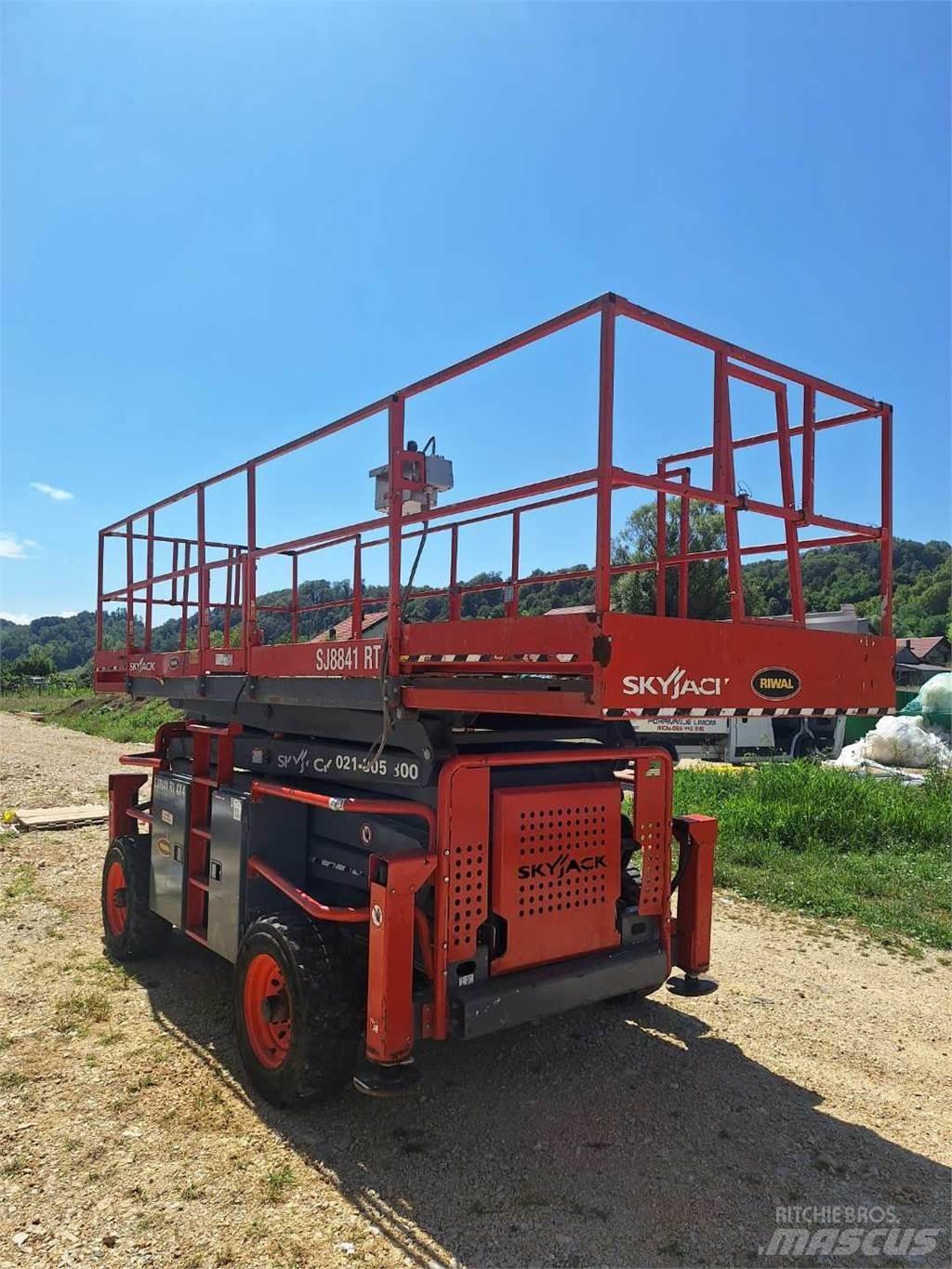 SkyJack 8841RT Підйомники-ножиці