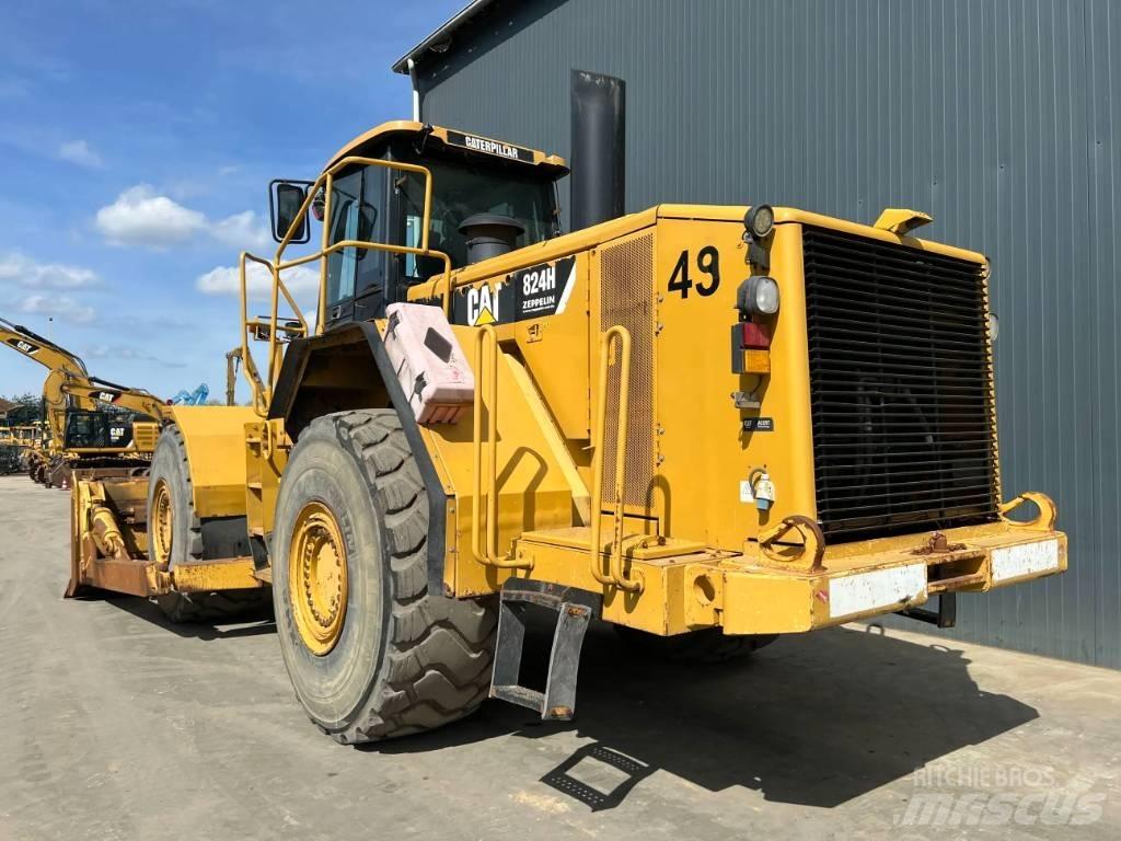 CAT 824H Колісні бульдозери