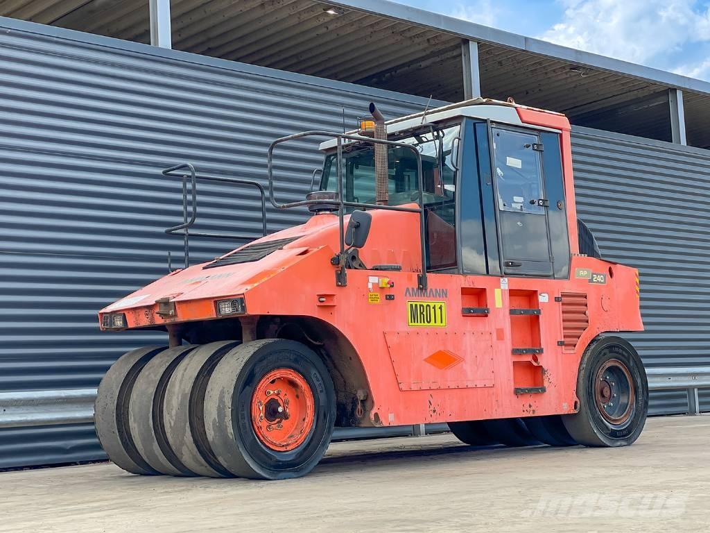 Ammann AP 240 Пневматичні катки