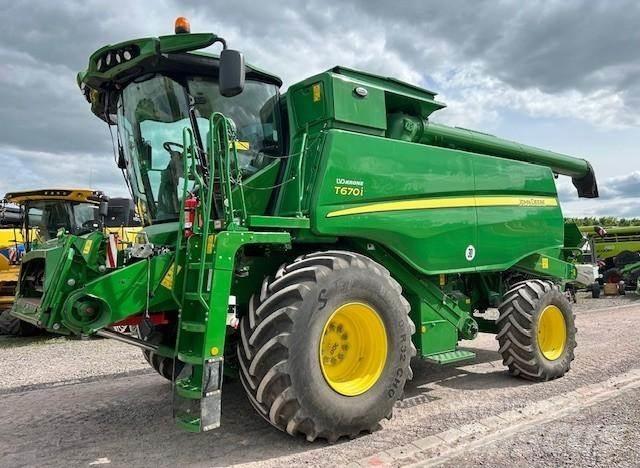 John Deere T 670 Зернозбиральні комбайни
