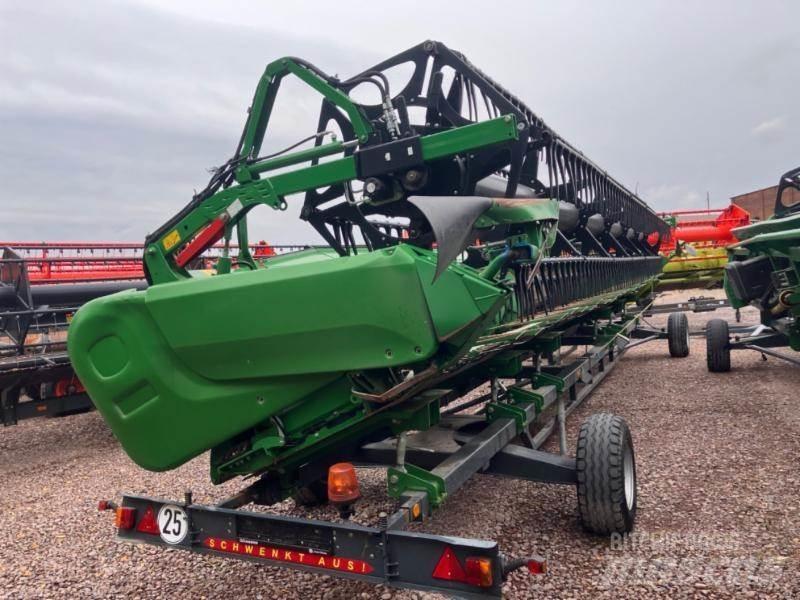 John Deere T 670 Зернозбиральні комбайни