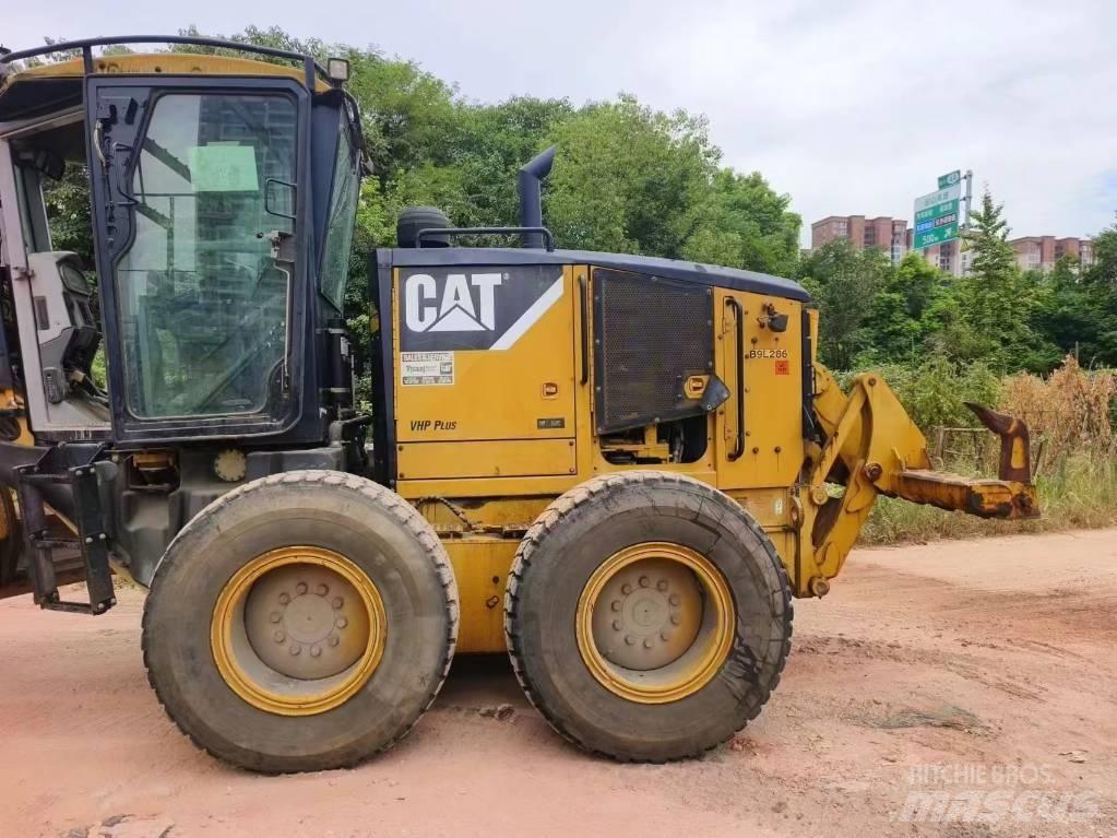 CAT 160 M Грейдери
