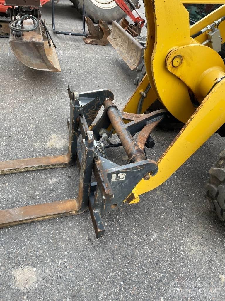 Komatsu WA 70 Фронтальні навантажувачі