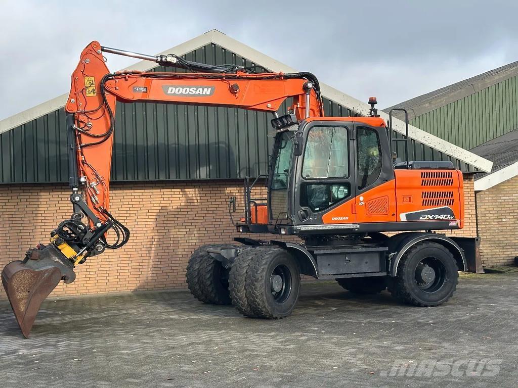 Doosan DX140W-5 Колісні екскаватори