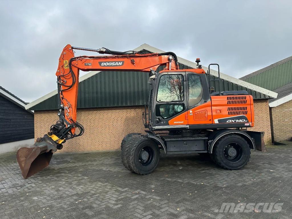 Doosan DX140W-5 Колісні екскаватори