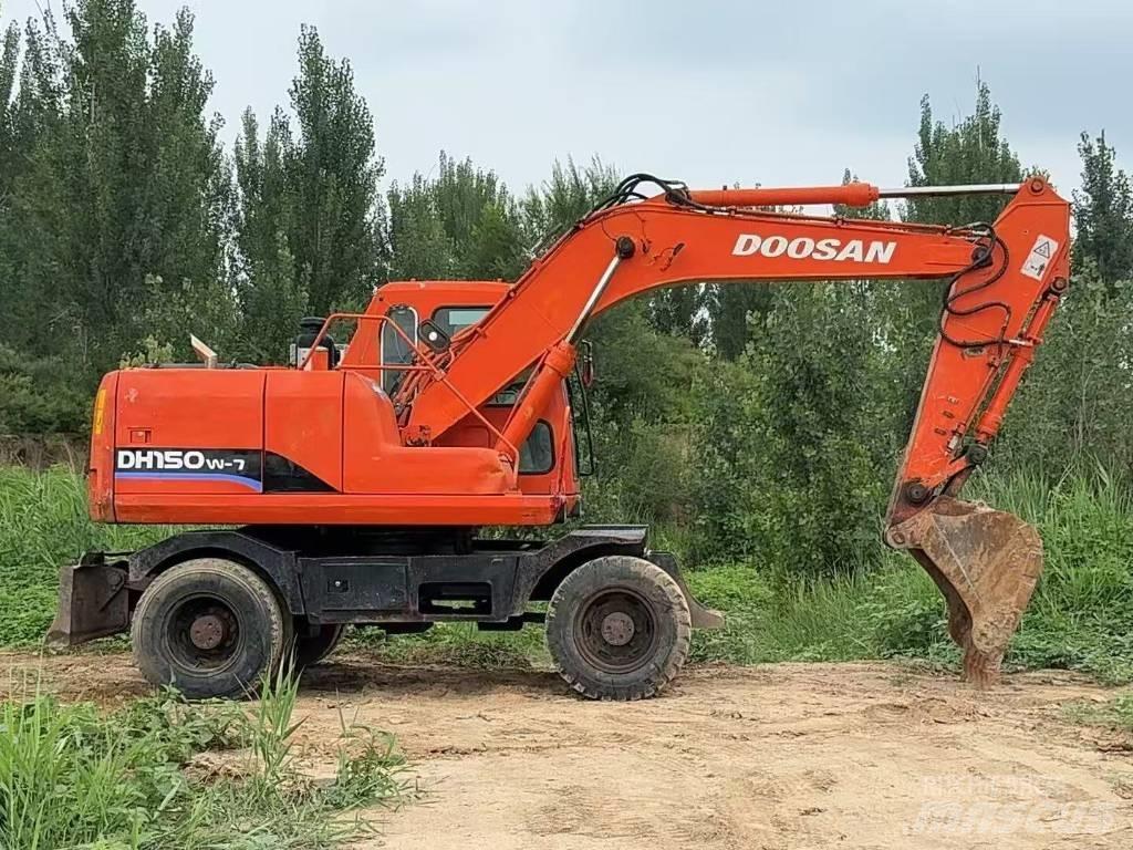 Doosan DH 150 W-7 Колісні екскаватори
