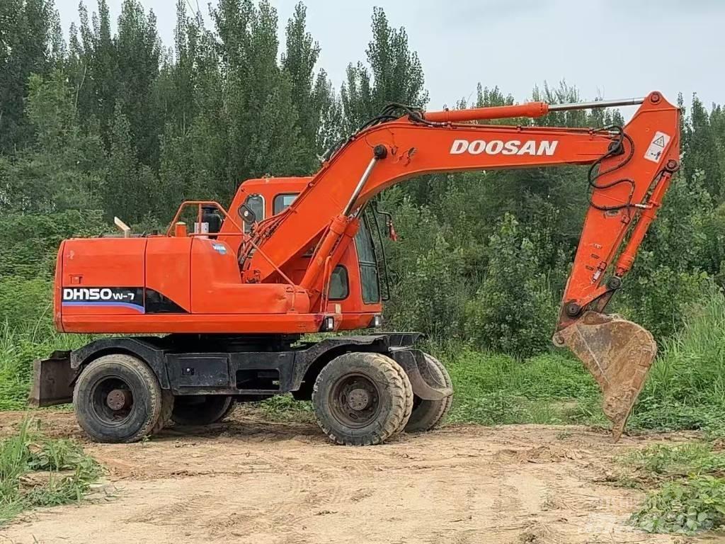 Doosan DH 150 W-7 Колісні екскаватори