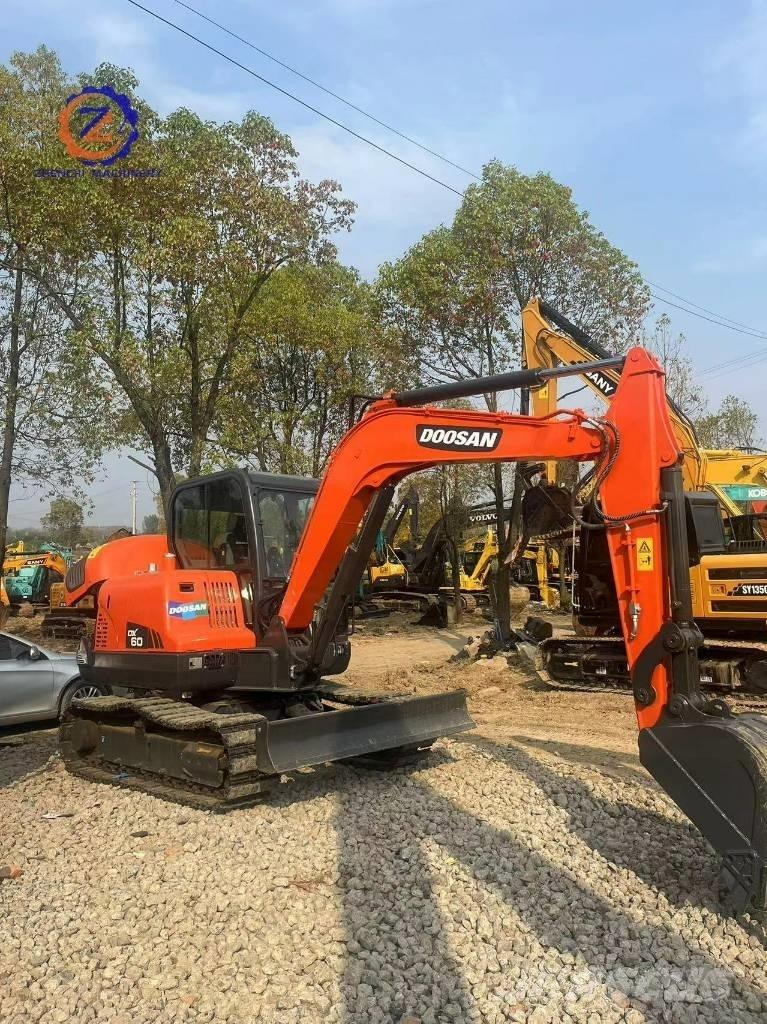 Doosan DX 60 Міні-екскаватори < 7т