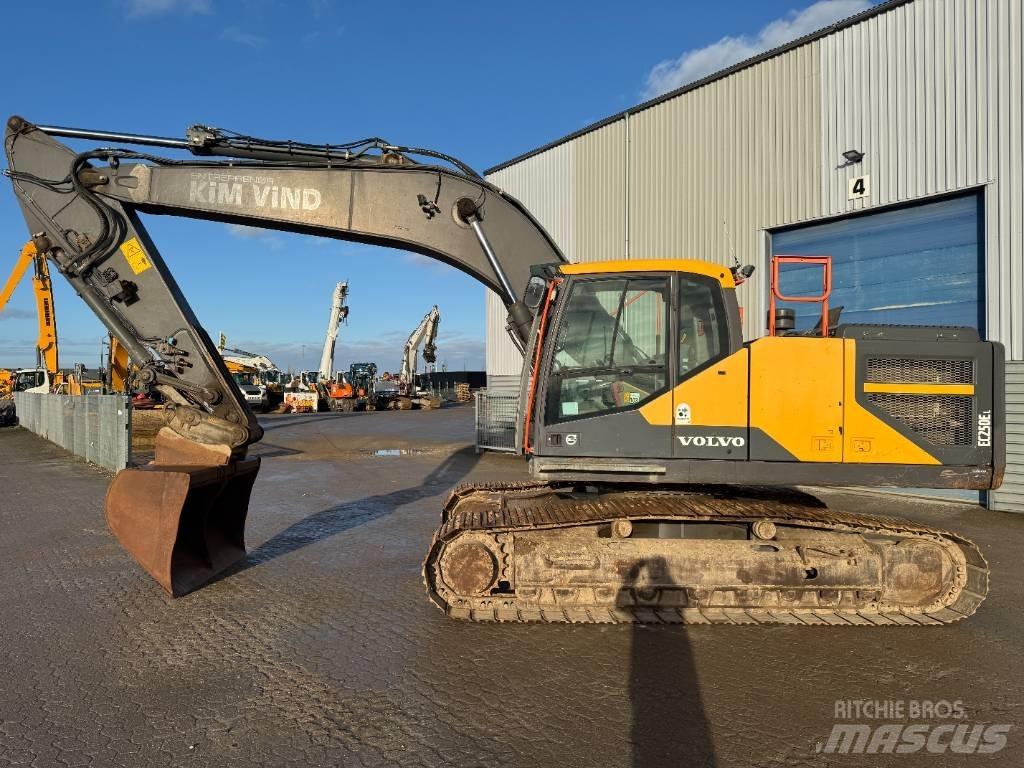 Volvo EC 250 EL Гусеничні екскаватори