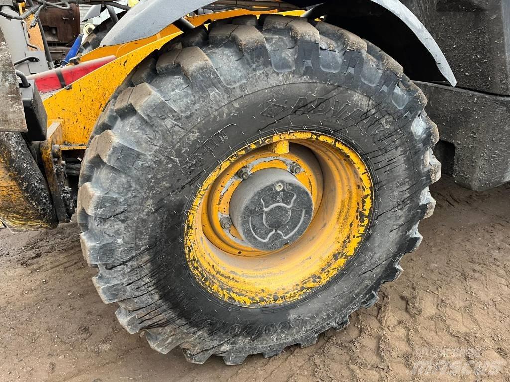JCB 540-140 Телескопічні навантажувачі