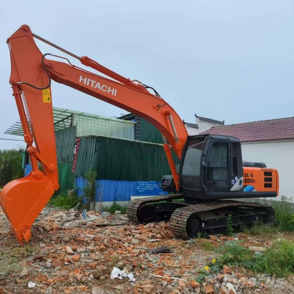 Hitachi ZX 200 Гусеничні екскаватори
