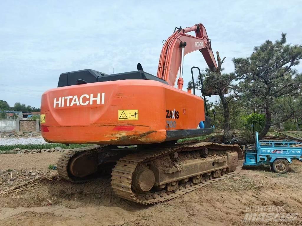 Hitachi ZX 300 Гусеничні екскаватори